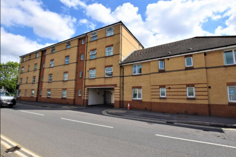 2 bedroom flat to rent, Corporation Street, Swindon, SN1 1DP