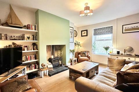 31 Chapel Road, Whaley Bridge, High Peak, SK23 7JZ
