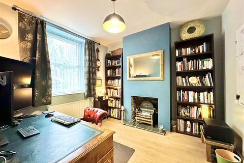 31 Chapel Road, Whaley Bridge, High Peak, SK23 7JZ