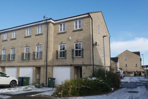 3 bedroom terraced house to rent, Widdop Close, Bradford, West Yorkshire, BD6