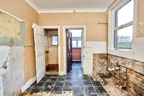 2 bedroom end of terrace house for sale, Bexhill Road, Eastbourne