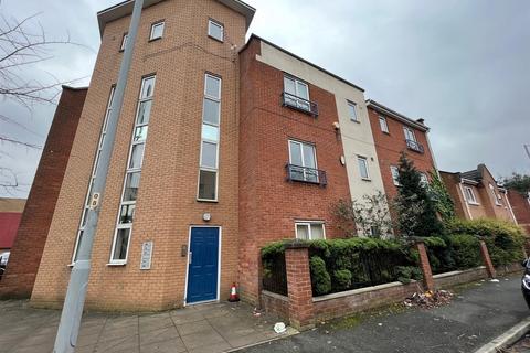 4 bedroom flat to rent, 21 Mallow Street, Hulme, Manchester