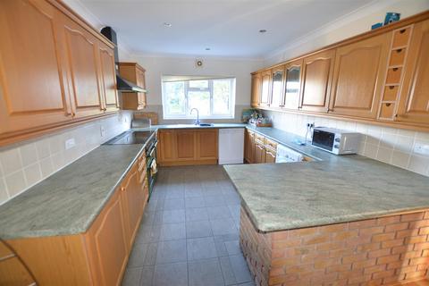 4 bedroom detached house for sale, Manor Road, Westerham TN16