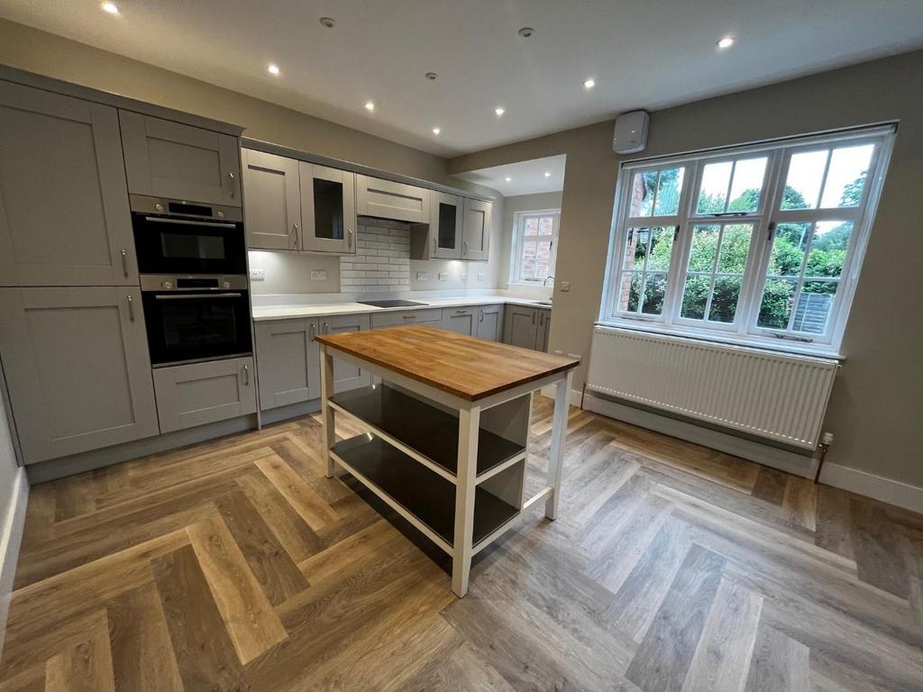 Kitchen Dining Room 2.jpg