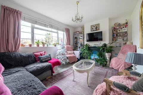 1 bedroom flat for sale, Cherrywood Court, Cambridge Road, Teddington, TW11