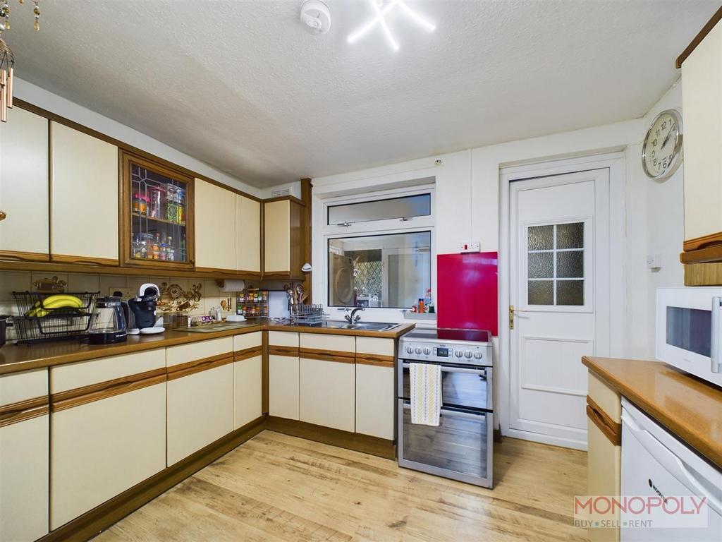 Kitchen/ dining room