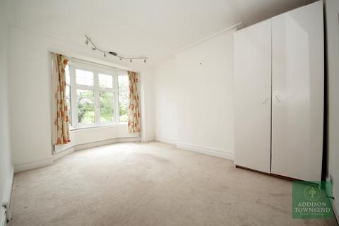 2 bedroom flat to rent, Arlow Road, N21