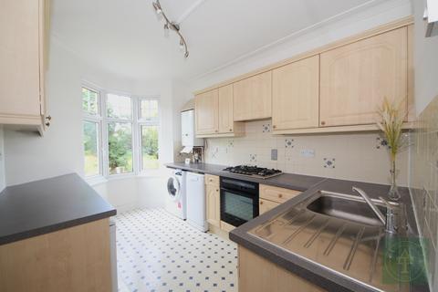 2 bedroom flat to rent, Arlow Road, N21