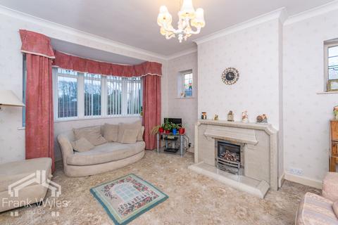 2 bedroom semi-detached bungalow for sale, Leamington Road, Lytham St. Annes, Lancashire