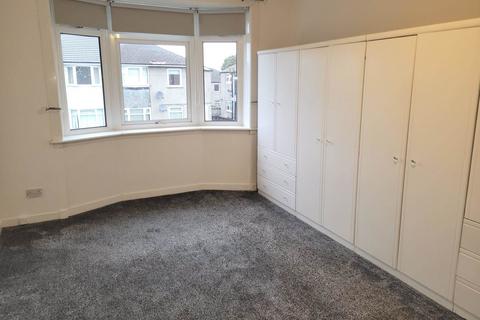 3 bedroom flat to rent, Crofton Road, Glasgow