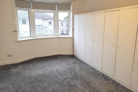 3 bedroom flat to rent, Crofton Road, Glasgow