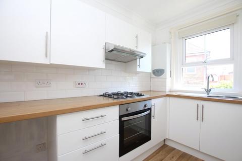 Studio to rent, Shelley Road, Worthing, BN11