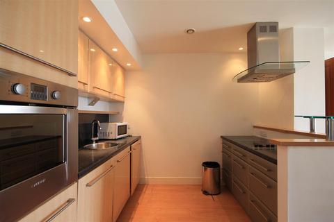 2 bedroom apartment to rent, City Gate, City Centre