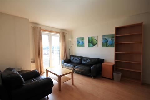 2 bedroom apartment to rent, City Gate, City Centre