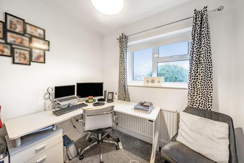 22 Blake Road, Bicester, OX26 3HG