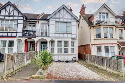 3 bedroom flat for sale, Palmerston Road, Westcliff-On-Sea SS0