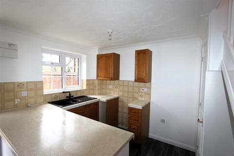 1 bedroom end of terrace house to rent, Bracken Lea, Chatham ME5