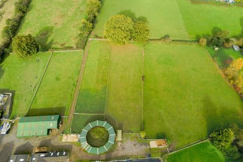 2 bedroom equestrian property for sale, Middlegreen Road, Langley, South Buckinghamshire