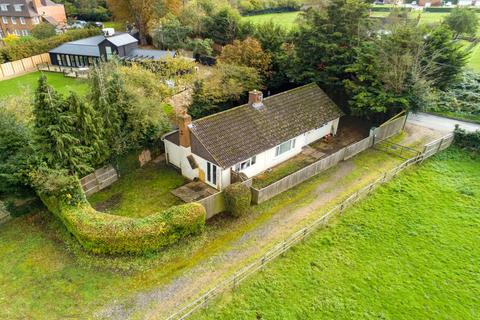 2 bedroom equestrian property for sale, Middlegreen Road, Langley, South Buckinghamshire