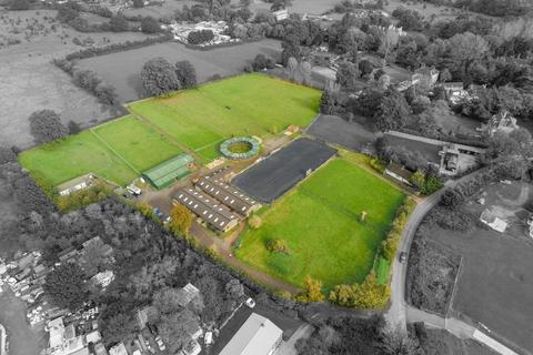 2 bedroom equestrian property for sale, Middlegreen Road, Langley, SL3