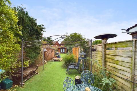 155 Beauchamp Road, West Molesey, KT8 2PJ