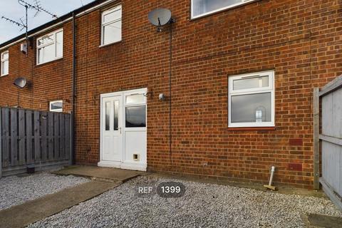 2 bedroom terraced house to rent, Kinderscout Close, Bransholme, HU7