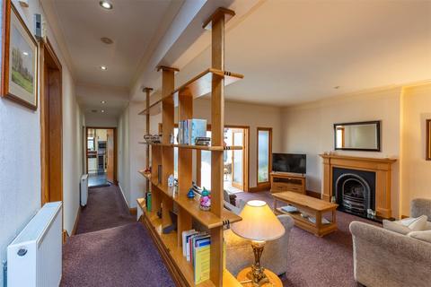 Spinningdale Main Street, Lochwinnoch, PA12 4AH