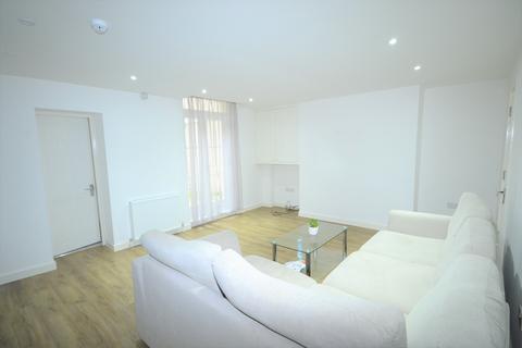 2 bedroom flat to rent, Brunswick Road, Hove, BN3