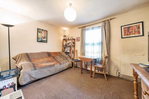 1 bedroom apartment for sale, Old Woolwich Road, London