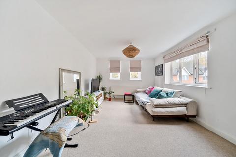 2 bedroom apartment for sale, Capel Crescent, Stanmore, Middlesex