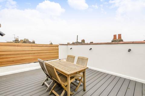 3 bedroom flat to rent, Barnard Road, Clapham Junction, London, SW11