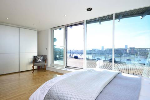 2 bedroom flat to rent, Halcyon Wharf, Wapping, London, E1W