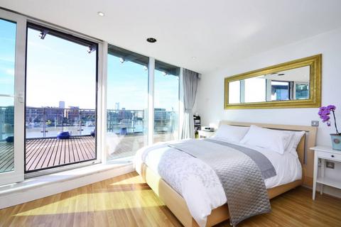 2 bedroom flat to rent, Halcyon Wharf, Wapping, London, E1W