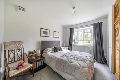 Flat 1, Macgregor House Thornton Road, London, SW12 0LE