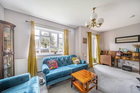 4 bedroom flat for sale, Thornton Road, Balham, London, SW12