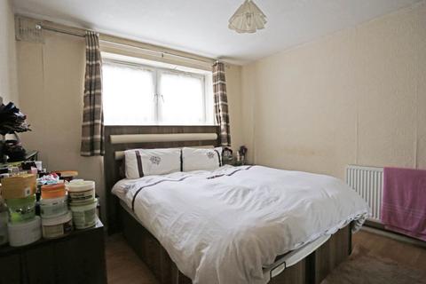 1 bedroom flat to rent, Grantham Road, London, Manor Park, E12