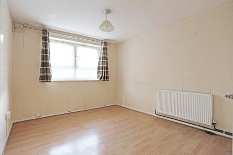 1 bedroom flat to rent, Grantham Road, London, Manor Park, E12