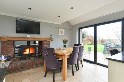 6 bedroom detached house for sale, Finn Farm Road, Kingsnorth