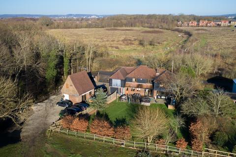 6 bedroom detached house for sale, Finn Farm Road, Kingsnorth