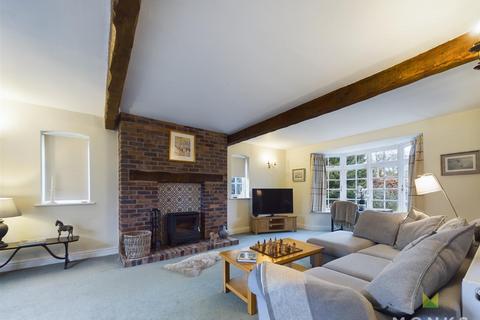 3 bedroom detached house to rent, Downton, Upton Magna, Shrewsbury