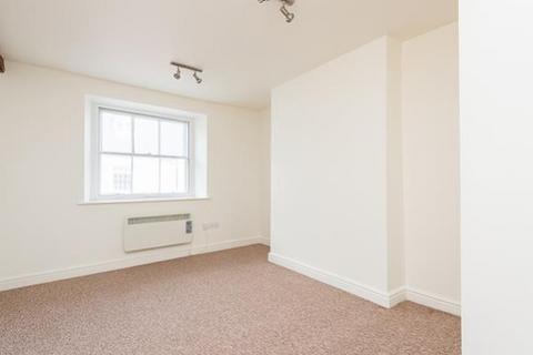 2 bedroom apartment to rent, Corn Street, Witney OX28 6DB