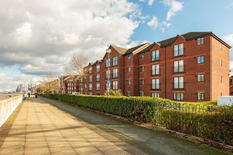 2 bedroom flat to rent, Redding House, Harlinger Street, SE18