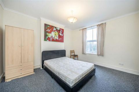 1 bedroom flat to rent, Bramshot Avenue, London SE7