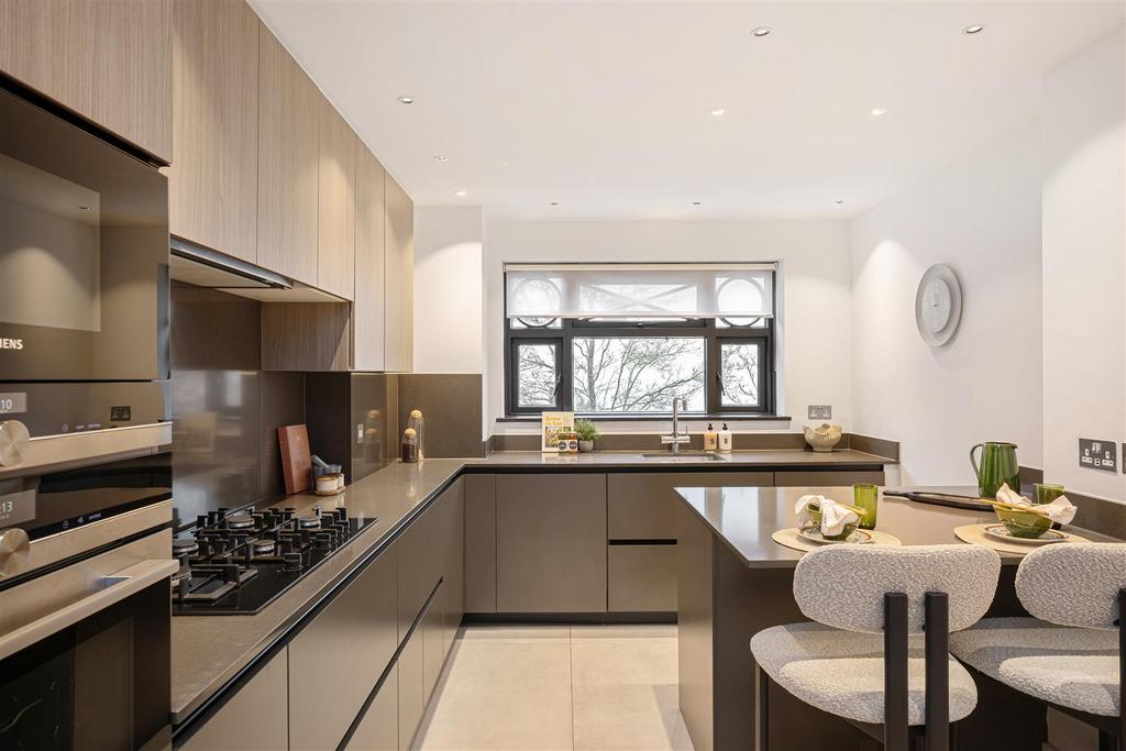 Flat 7 Parkwood Point Hi-12.jpg