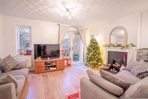 29 Linnet Drive, Leigh, WN7 2GE