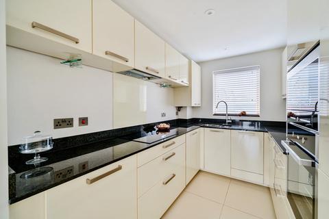 2 bedroom flat for sale, Copse Road, Cobham, KT11