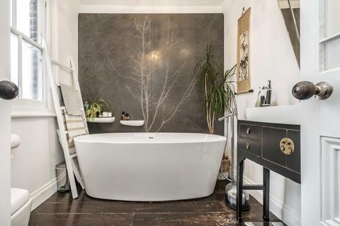 10b Dunollie Road, London, NW5 2XP