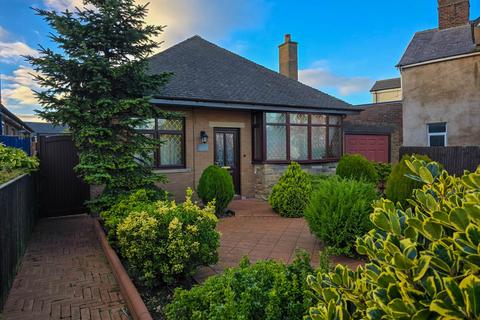 3 bedroom bungalow to rent, Layton Road, Blackpool