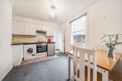 1 bedroom apartment to rent, Ravensbury Road London SW18