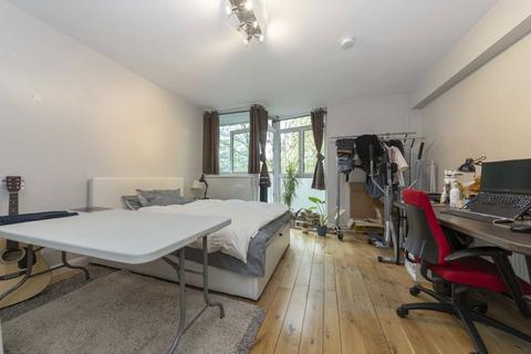 2 bedroom flat for sale, Cromer Street, London WC1H